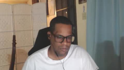 Snapshot of toni2814 chatting on May 20, 2026, 2:07 am Antonio online show from May 20, 2026, 2:07 am