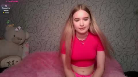 Snapshot of toni_pittmann chatting on June 18, 2026, 5:06 pm toni_pittmann online show from June 18, 2026, 5:06 pm