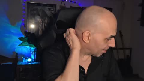 Snapshot of toninspektor chatting on April 3, 2026, 8:29 pm toninspektor online show from April 3, 2026, 8:29 pm