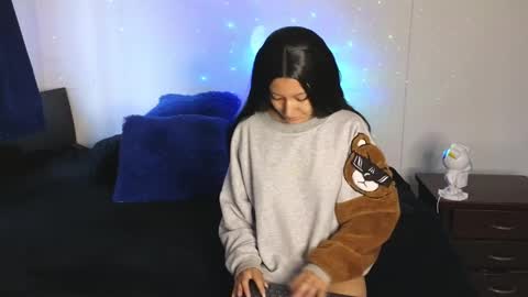 Sophia  Tony online show from December 9, 2024, 11:15 am