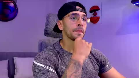 Snapshot of tony_muscle1 chatting on June 24, 2026, 7:02 pm tony muscle1 online show from June 24, 2026, 7:02 pm