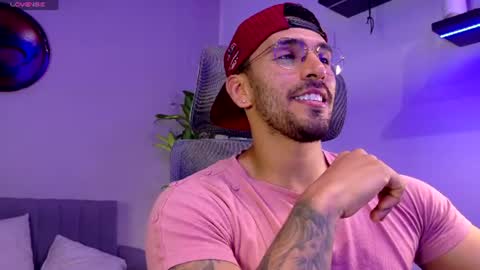 Snapshot of tony_muscle1 chatting on July 3, 2026, 7:31 pm tony muscle1 online show from July 3, 2026, 7:31 pm