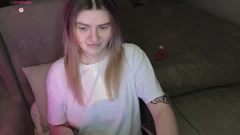 Snapshot of tonyameow chatting on May 13, 2026, 1:25 am Tonya online show from May 13, 2026, 1:25 am