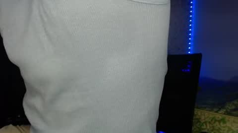 tonydesire_ online show from April 19, 2026, 9:06 pm