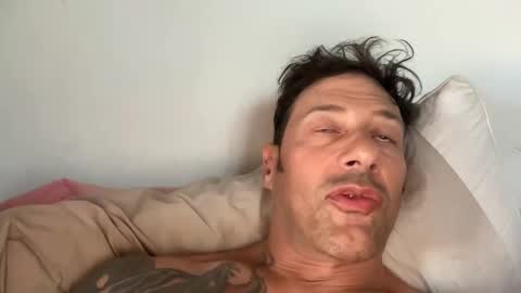 Snapshot of tonygee8 chatting on September 22, 2025, 5:15 pm tonygee8 online show from September 22, 2025, 5:15 pm