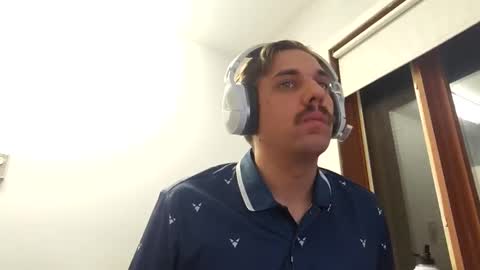 Snapshot of tonytto chatting on February 11, 2025, 1:31 am tonytto online show from February 11, 2025, 1:31 am