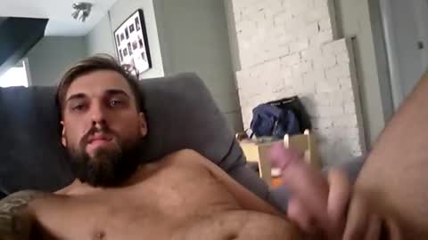 Snapshot of tonytto chatting on October 22, 2025, 2:28 pm tonytto online show from October 22, 2025, 2:28 pm