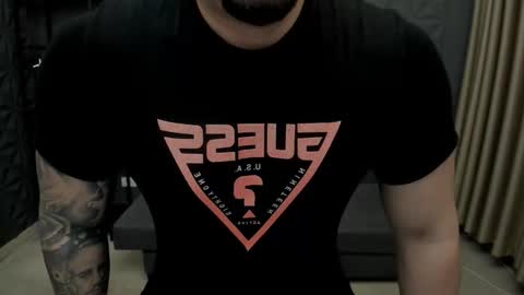 Snapshot of tonywilcoxx chatting on November 25, 2025, 5:29 am TonyWilcox online show from November 25, 2025, 5:29 am