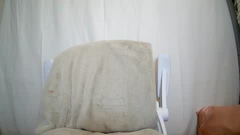 Isabel online show from October 2, 2025, 1:51 pm