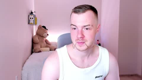 Snapshot of toohornyserj chatting on January 24, 2025, 12:52 am toohornyserj online show from January 24, 2025, 12:52 am