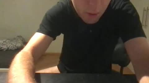 Snapshot of toohottobetrue21 chatting on October 3, 2025, 5:04 am Max online show from October 3, 2025, 5:04 am