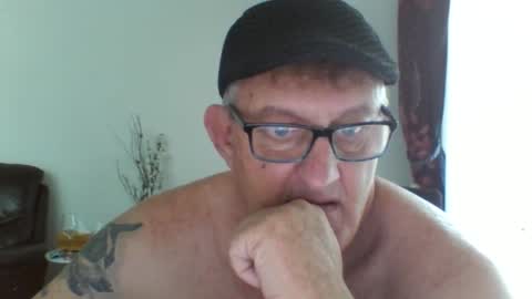 Snapshot of toolie49 chatting on February 19, 2025, 12:46 am toolie49 online show from February 19, 2025, 12:46 am
