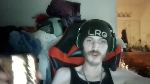 Snapshot of tootall803 chatting on February 28, 2025, 3:04 am TooTall803 online show from February 28, 2025, 3:04 am