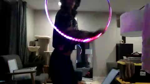 tootsiefoote001 online show from May 16, 2026, 2:08 am