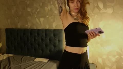 Snapshot of top_magical_girls chatting on October 13, 2025, 9:37 pm Alice and Sandra online show from October 13, 2025, 9:37 pm