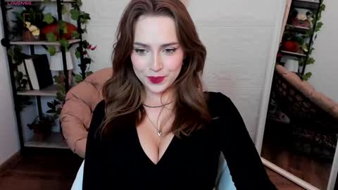 Snapshot of top_twins chatting on December 4, 2024, 6:22 am Yara online show from December 4, 2024, 6:22 am