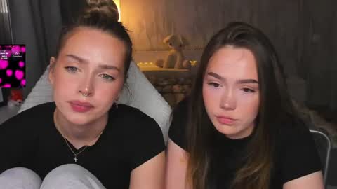Snapshot of top_twins chatting on June 27, 2026, 4:01 pm Yara online show from June 27, 2026, 4:01 pm