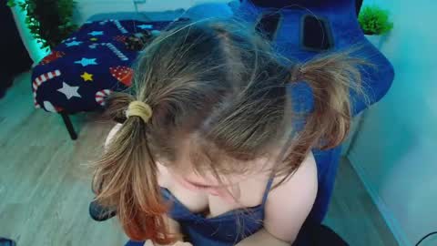 Snapshot of topcranberry chatting on April 7, 2026, 6:41 pm topcranberry online show from April 7, 2026, 6:41 pm