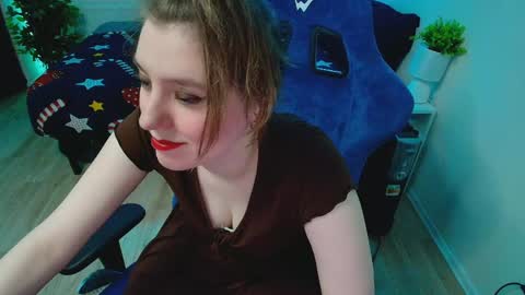 Snapshot of topcranberry chatting on April 11, 2026, 5:28 pm topcranberry online show from April 11, 2026, 5:28 pm