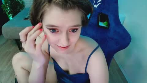 Snapshot of topcranberry chatting on June 10, 2026, 7:46 pm topcranberry online show from June 10, 2026, 7:46 pm