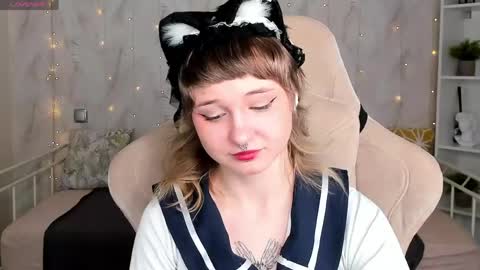 Tori online show from April 21, 2026, 1:42 am