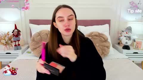 Tori online show from December 14, 2025, 6:30 am