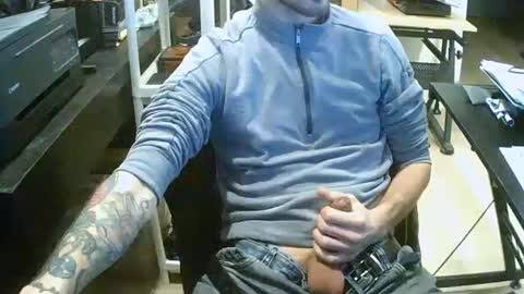 Snapshot of tornado2156 chatting on February 3, 2025, 11:36 pm Tornado2156 online show from February 3, 2025, 11:36 pm