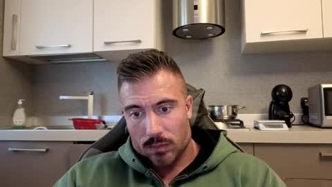 Snapshot of toro_arrapato chatting on October 28, 2025, 1:03 pm toro_arrapato online show from October 28, 2025, 1:03 pm