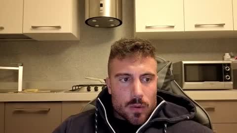 Snapshot of toro_arrapato chatting on November 7, 2025, 12:32 am toro_arrapato online show from November 7, 2025, 12:32 am