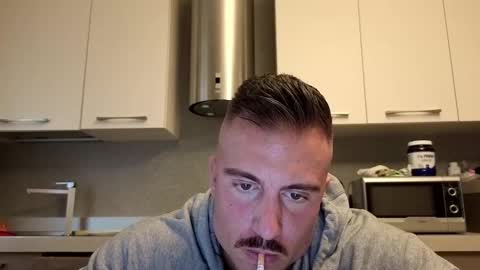 Snapshot of toro_arrapato chatting on November 20, 2025, 2:06 pm toro_arrapato online show from November 20, 2025, 2:06 pm