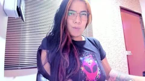 karla online show from November 5, 2025, 9:20 am