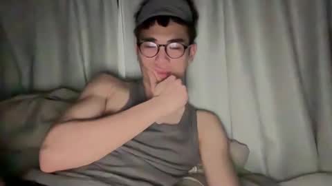 Snapshot of toshikaro0 chatting on February 6, 2025, 5:51 pm Karo online show from February 6, 2025, 5:51 pm