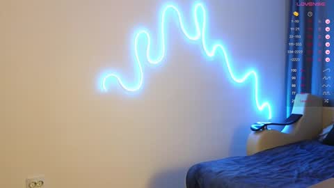 Snapshot of toshimori chatting on December 7, 2024, 1:07 pm Toshi online show from December 7, 2024, 1:07 pm