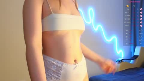 Snapshot of toshimori chatting on December 16, 2024, 1:11 pm Toshi online show from December 16, 2024, 1:11 pm