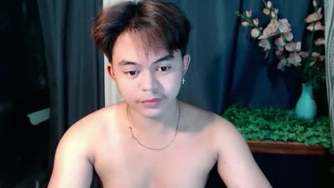 Toshiro online show from April 28, 2026, 5:01 am