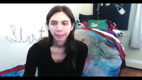 Luna online show from March 3, 2026, 9:21 pm