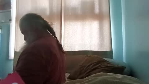 totallyawesome_65 online show from October 25, 2025, 1:18 pm