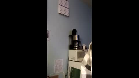 totallyawesome_65 online show from December 4, 2025, 7:17 am