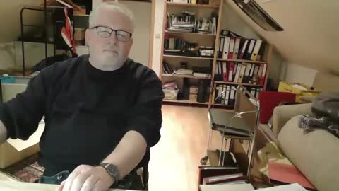 Snapshot of toto758 chatting on January 18, 2026, 12:25 am toto758 online show from January 18, 2026, 12:25 am