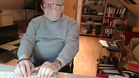 Snapshot of toto758 chatting on March 1, 2026, 8:55 pm toto758 online show from March 1, 2026, 8:55 pm