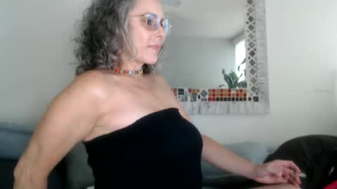 TotyPink online show from June 17, 2026, 3:46 pm