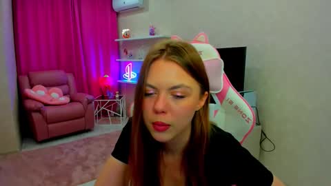 Snapshot of touch_the_heart chatting on November 12, 2025, 4:02 am Touch The Heart online show from November 12, 2025, 4:02 am