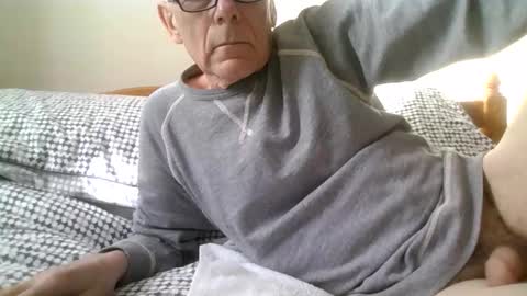 touche5656607203 online show from April 4, 2026, 4:37 pm