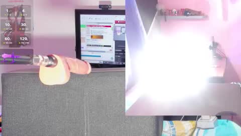 touk_kira online show from November 14, 2025, 2:49 pm