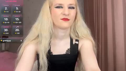 Snapshot of traceeorellama chatting on June 16, 2026, 4:42 pm Tracy online show from June 16, 2026, 4:42 pm