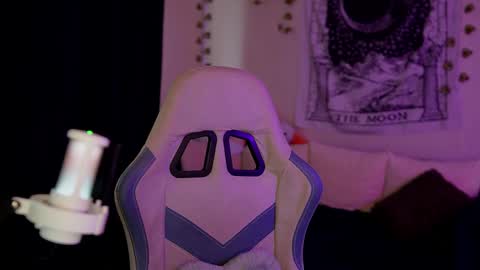 Snapshot of traharaaa chatting on September 11, 2025, 9:31 am Ariana and Erik online show from September 11, 2025, 9:31 am