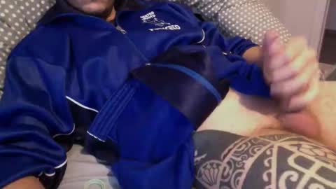 Snapshot of tramaund chatting on November 19, 2025, 3:01 pm tramaund online show from November 19, 2025, 3:01 pm