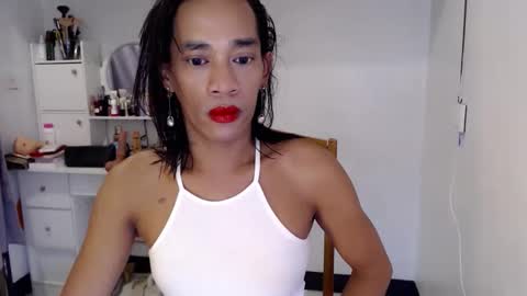 transeugene1990 online show from April 9, 2026, 9:36 am