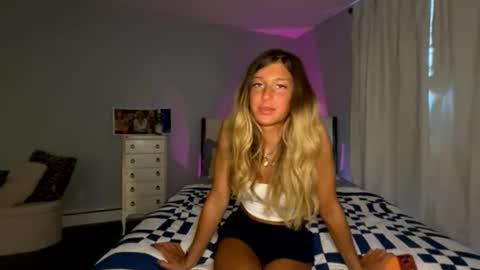 Snapshot of transgirl007 chatting on July 11, 2026, 10:44 pm transgirl007 online show from July 11, 2026, 10:44 pm