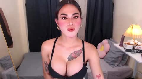 Snapshot of transgoddessselena chatting on June 10, 2026, 11:57 pm Selena the real cummer online show from June 10, 2026, 11:57 pm